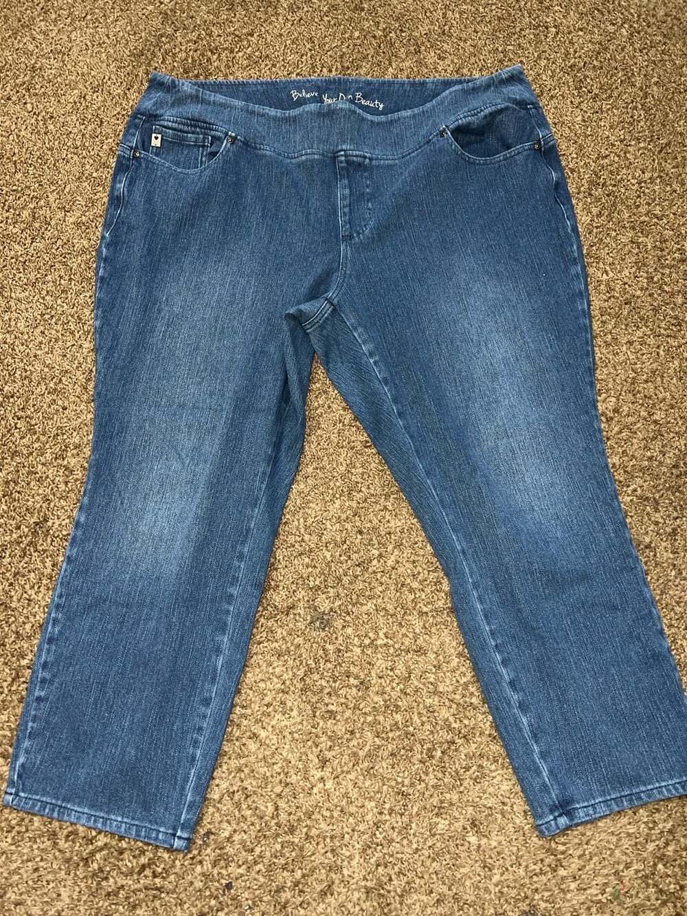 Belle by Kim Gravel Women's Plus Size 24WP Pull-On Stretch Denim Capri Jeans